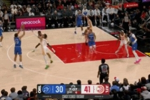 奋力反击！席尔瓦三分穿针 魔术内外开花回敬10-0攻击波